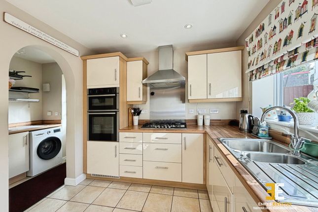 22, Clos Belyn, Llandudno Junction photo 4