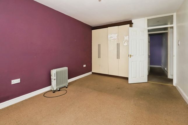 22, The Lindens, Wolverhampton photo 2