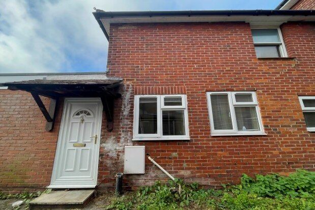 Thumbnail Maisonette to rent in 42 Station Road, Southampton