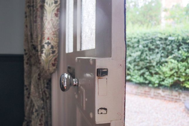 2, Church Lane, Grimsby photo 4
