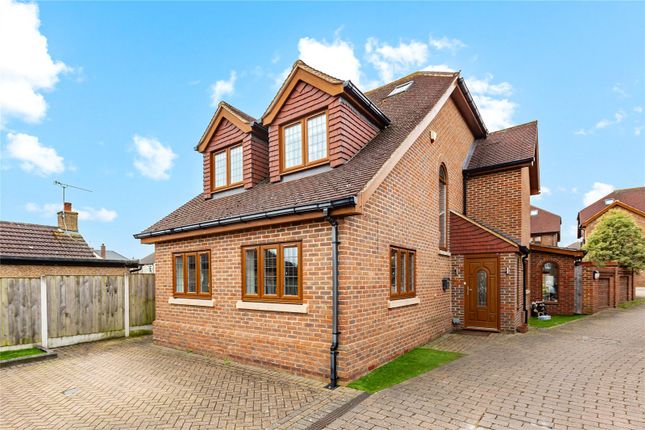 1, Silver Birch Mews, Upminster photo 2
