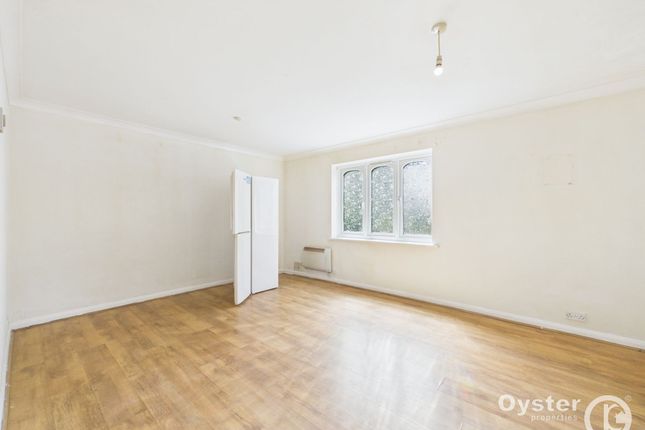 Flat 1, Bethell Lodge, London photo 2