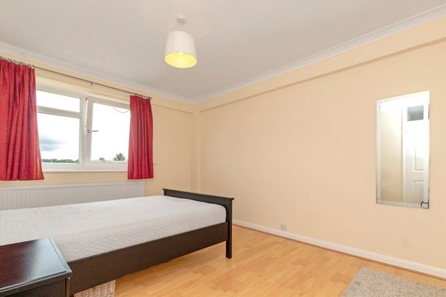 354, Grand Drive, London photo 4
