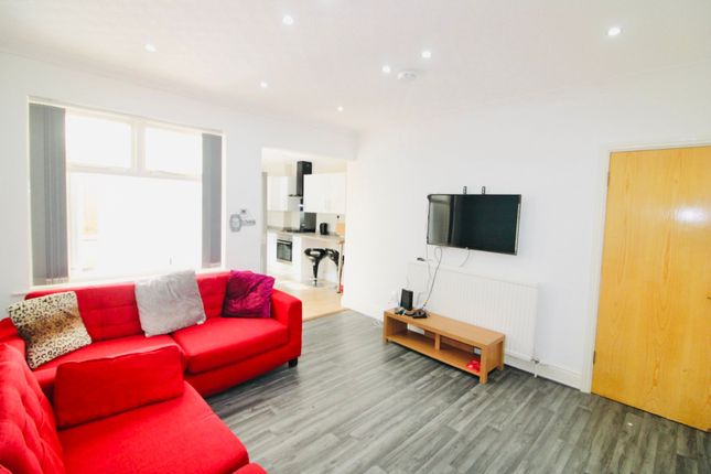 3 Balfour Road, Nottingham photo 4