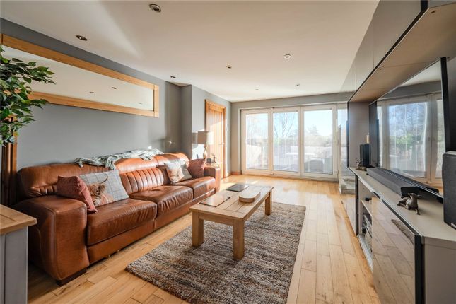 15, Northwood View, West Yorkshire photo 3