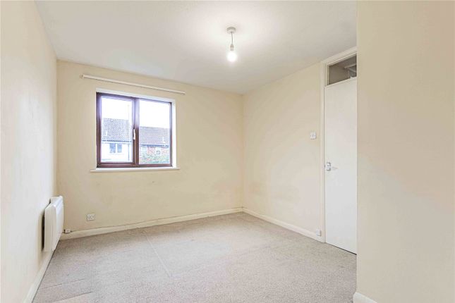 11, Banks Road, Borehamwood photo 4