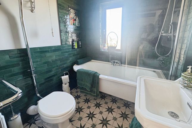 71 Pellau Road, Port Talbot photo 5