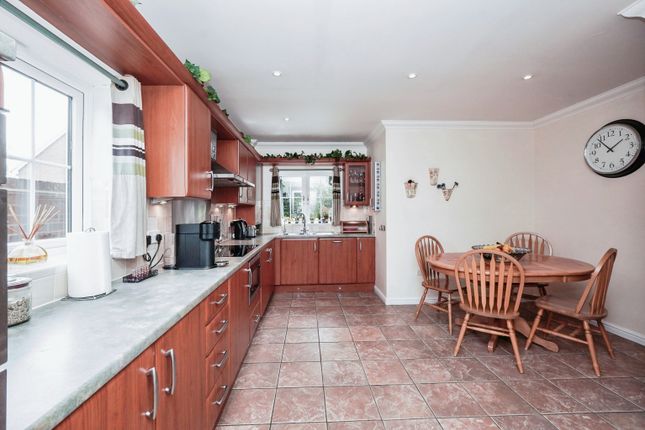2, Foreland Heights, Broadstairs photo 4