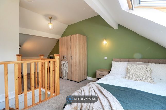 Bedroom 4 (Attic)