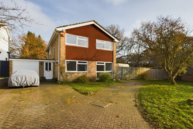Thumbnail Detached house for sale in Inhams Way, Silchester