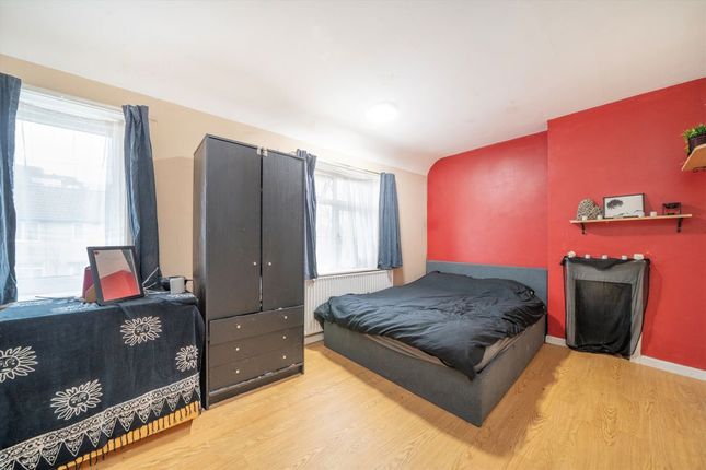 46, Hillyard Road, London photo 3