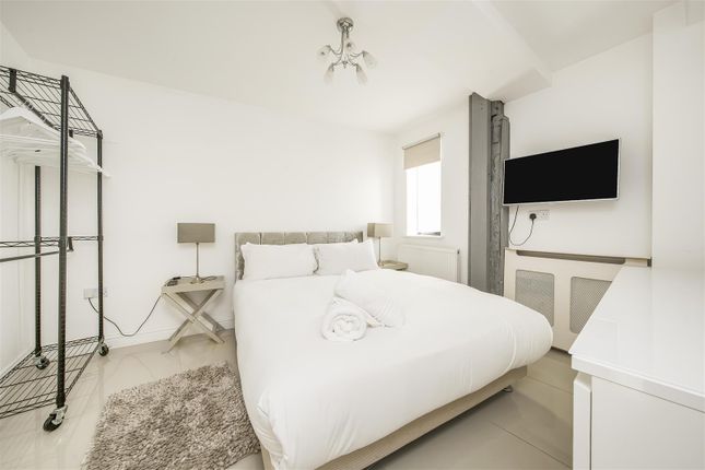 Flat for sale in Charles Street, Windsor
