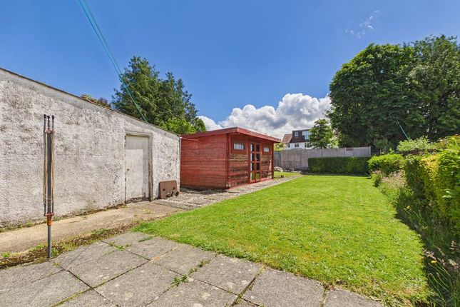8, Harewood Gardens, Sanderstead photo 2