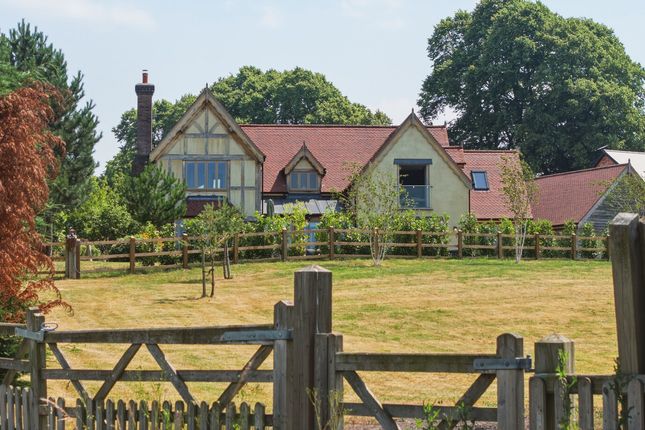 Tudor House, Limes Paddock, Shrewsbury photo 3
