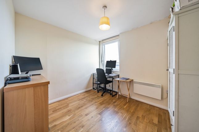 64 Longstone Court, 22, Great Dover Street, London photo 3