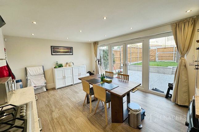 Armstrong Road, Bedfordshire photo 5