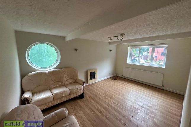 4, Sizehouse Village, Rossendale photo 4