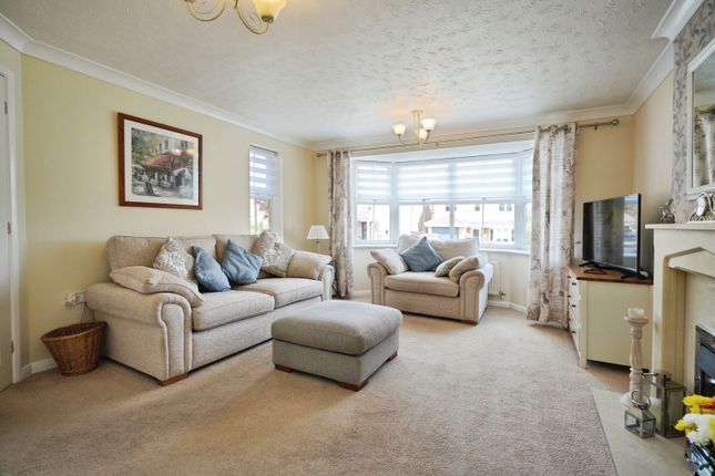 8, Foxglove Avenue, Donisthorpe photo 4