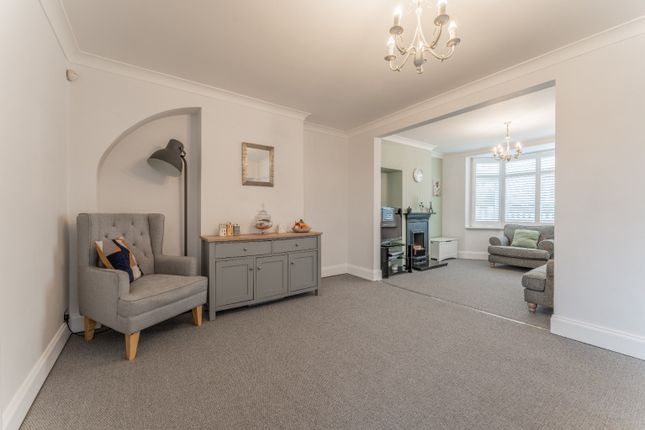 61 Green Walk, Crayford, Kent photo 4