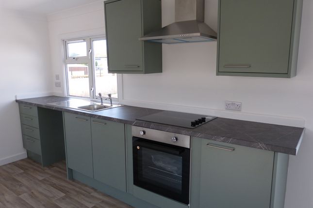 39, Manor Park, Penwithick photo 2