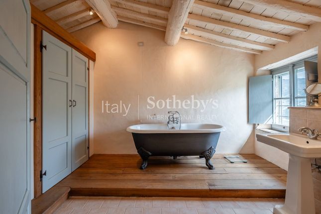 Country house for sale in Via di Oneta, Borgo A Mozzano, Toscana
