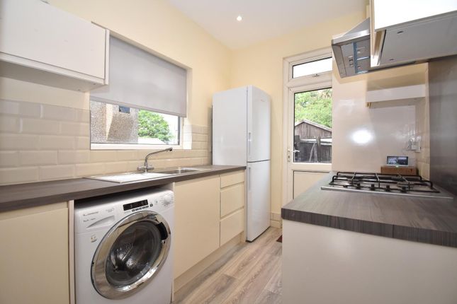 23, Dorchester Avenue, Harrow photo 4