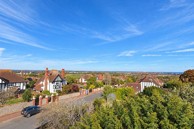 21, Ashburnham Gardens, Eastbourne photo 2