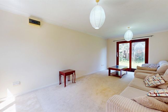 4, Rochester Court, Milton Keynes photo 5