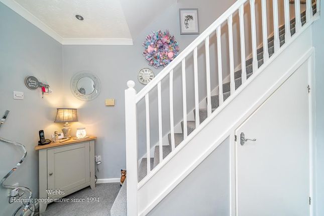 19, Rushbrook Close, Walsall photo 5