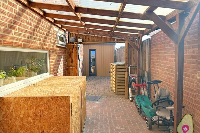 6, Green Road, Didcot photo 3