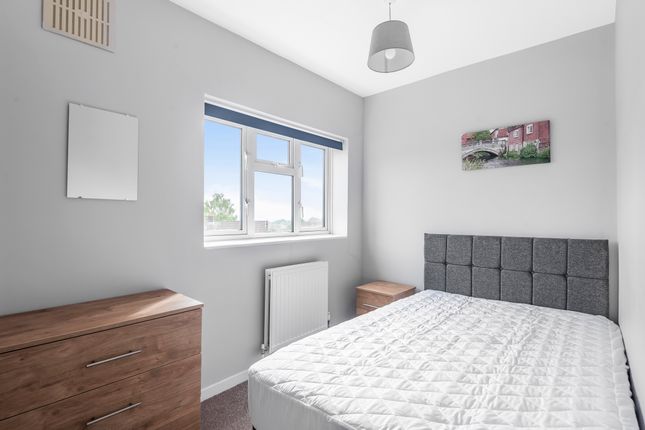Room to rent in Fox Lane, Winchester