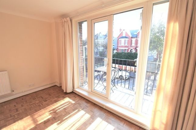 Flat 4, Quintock House, Broomfield Road, Kew photo 4