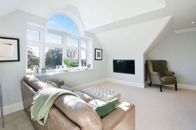 Priory Oaks, 54,Flat 8, Park Lane East, Reigate photo 3