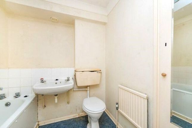 Flat for sale in Barberry Close, Romford
