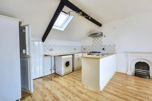 Flat 4 1, Caerau Crescent, Caerau Crescent photo 4