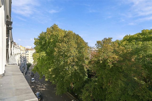 15, 32, Courtfield Gardens, London photo 4