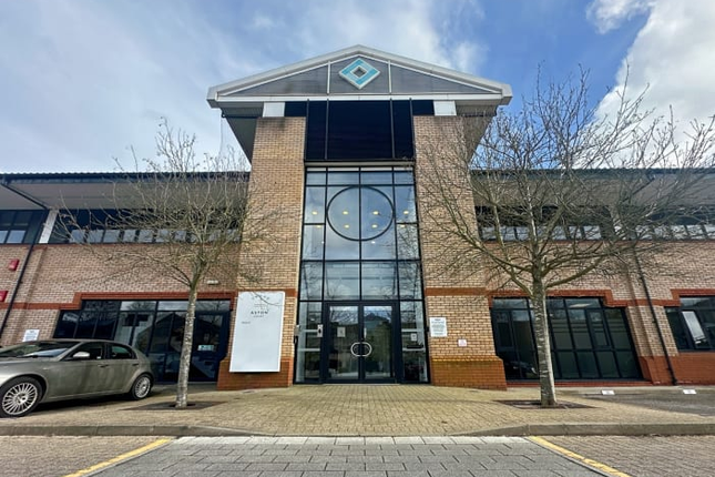 Office to let in Kingsmead Business Park, Wycombe
