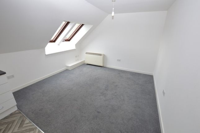 Flat to rent in High Street, Kirkcaldy KY11Jt