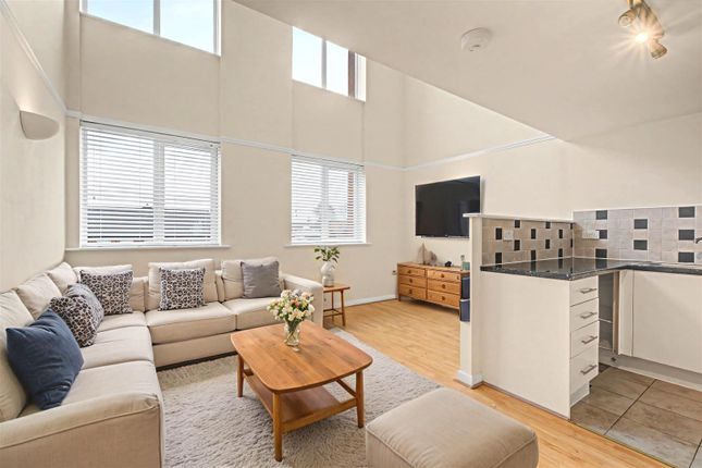 Apartment 7, Royal Court, 56 Haydn Road, Nottingham photo 2