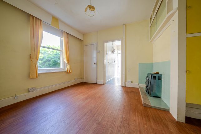 61, Wellsway, Somerset photo 4