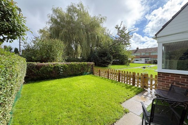 7, Holliers Close, Maghull photo 3