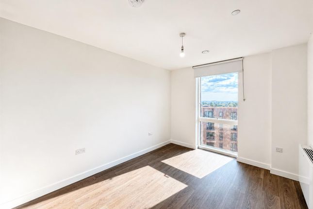 5 New Road, Feltham photo 3