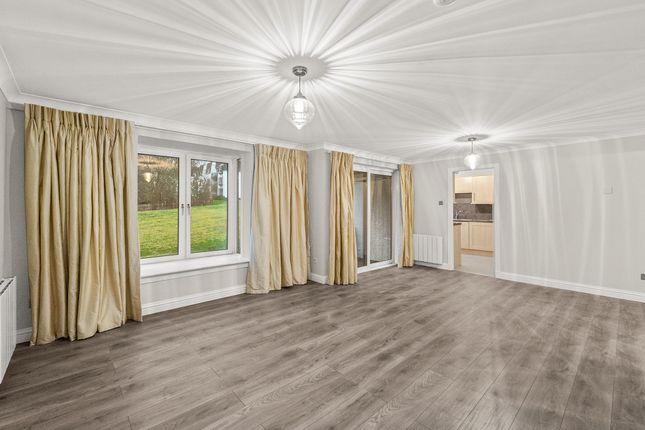 40 Guthrie Court, Auchterarder photo 2