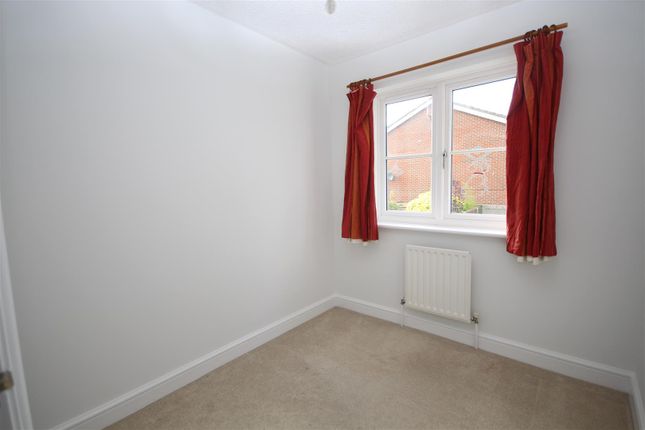 Detached house for sale in Poundfield Way, Twyford, Reading