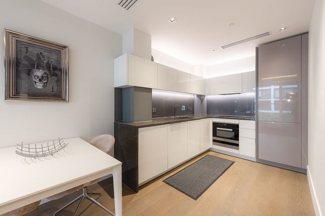 Flat 26, Lord Kensington House, London photo 4