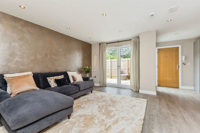 17, Rainbow View, Parkers Way, Totnes photo 4