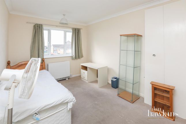27, Wesley Court, Royal Wootton Bassett photo 3
