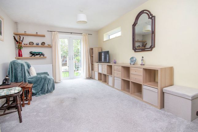 11, Brokenford Avenue, Southampton photo 2