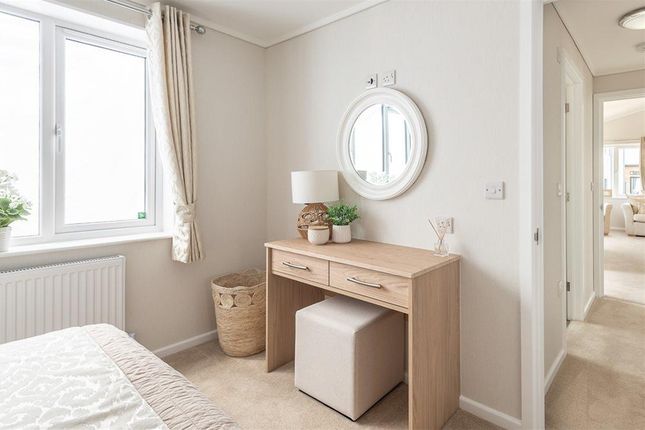 20, First Avenue, Tilehurst photo 3