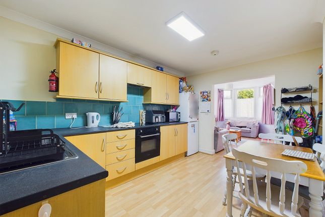 84, Robinhood Street, Gloucestershire photo 4